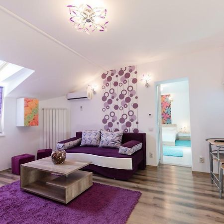 Queen Holiday Apartment Bucureşti Eksteriør bilde